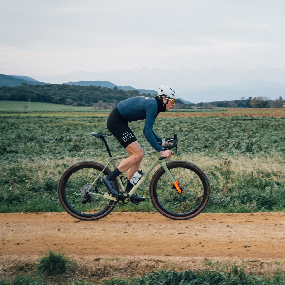 How to prepare for your first gravel event and pick the best gravel tyre