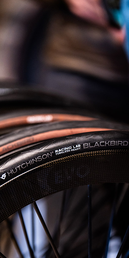 Tubetype  | tubeless  | hookless